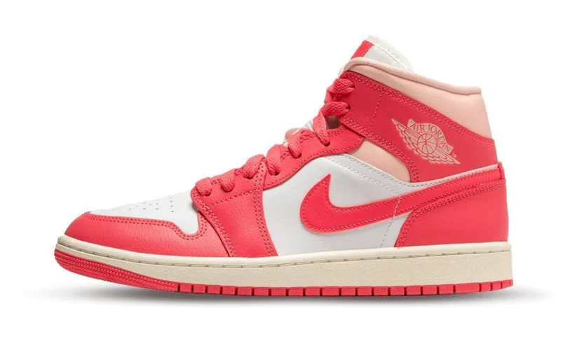 AIR JORDAN 1 MID STRAWBERRIES AND CREAM (W)